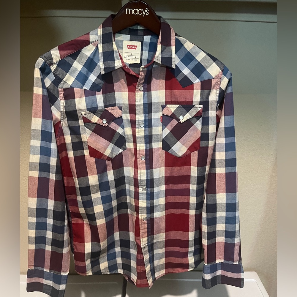 Men’s Shirt Size S